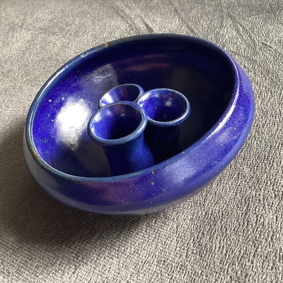 SPECKLED COBALT BLUE IKEBANA ART STUDIO POTTERY VASE - Picture 1 of 9